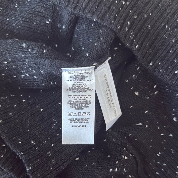 Black Sweater with Polar Bear Design - Picture 12 of 12